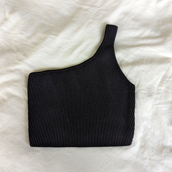 Aritzia Babaton One Shoulder Sculpt Knit Crop Top - Picture 1 of 3